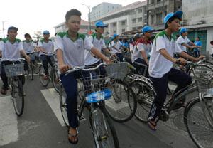 Vui, buồn văn hóa giao thông