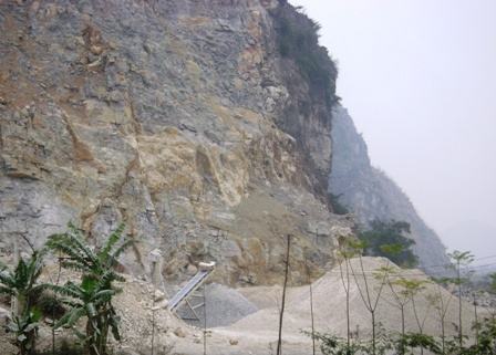 Vùng đệm thành nhà Hồ đang bị xâm hại nghiêm trọng