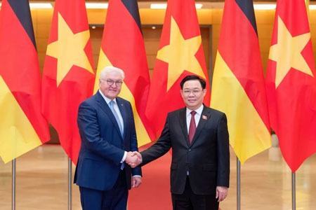 Chủ tịch Quốc hội Vương Đình Huệ hội kiến Tổng thống Đức Frank-Walter Steinmeier