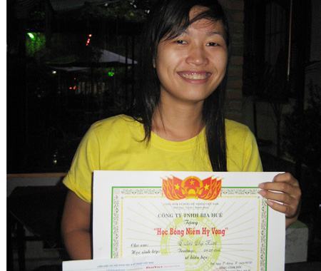 Vượt lên hoàn cảnh