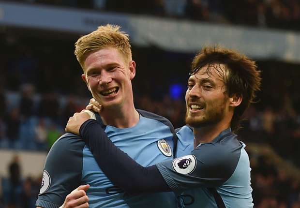 Vượt Silva, De Bruyne đi vào lịch sử Man City