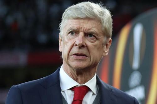 Wenger nói gì về tin đồn tới Newcastle thay Benitez?