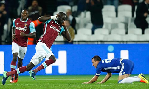 west-ham-2-1-chelsea-ngay-tai-xuat-tham-hoa-cua-terry