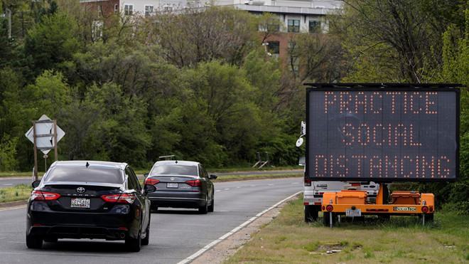 WHO cảnh báo nguy cơ cao khi vội dỡ bỏ các biện pháp phòng dịch Covid-19 - ảnh 1