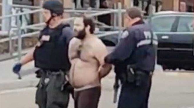 Xả súng kinh hoàng tại siêu thị ở Mỹ, 10 người thiệt mạng - ảnh 3