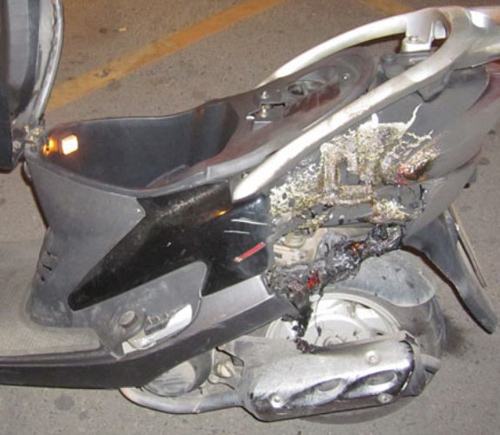 Xe Attila bốc cháy trên đường