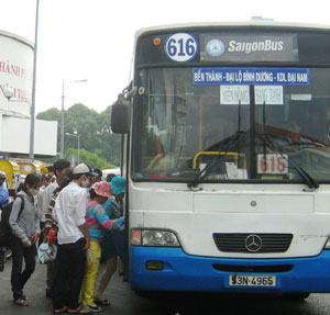 Xe buýt không nghỉ Tết Nguyên đán