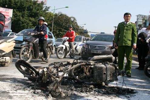 Xe SH bốc cháy