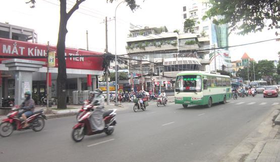 Vận tải hành khách công cộng: Ngày càng gặp khó khăn!