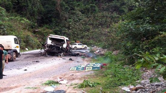 Xe khách phát nổ ở Lào, 9 người Việt tử vong