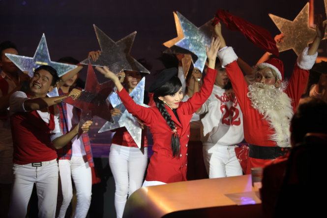 "Hoa hậu hài" Thu Trang và NSUT Hữu Quốc phá phách cùng Người tình mùa đông