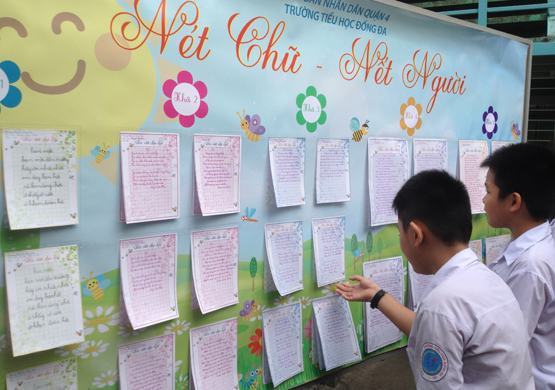 Hàng trăm học sinh tập viết đúng, viết đẹp