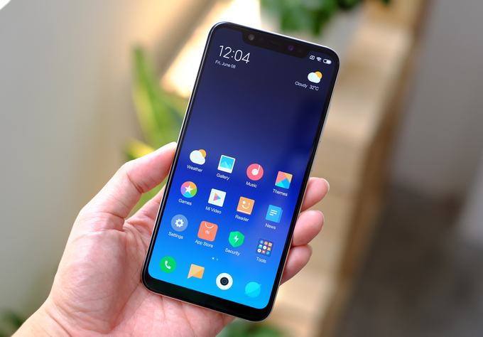 Xiaomi Mi 8 – smartphone có điểm hiệu năng cao nhất thế giới về Việt Nam