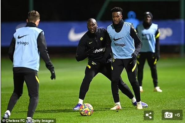 Xin lỗi rối rít, Lukaku rục rịch trở lại đội hình Chelsea