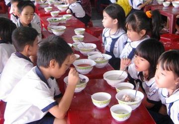 Xót lòng… 2 hũ sữa chua