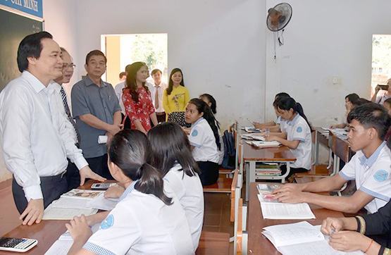 Giáo viên lo cơ sở vật chất cho chương trình mới