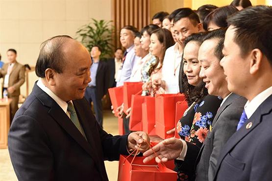 Thủ tướng gặp gỡ giáo viên tiêu biểu dịp 20-11