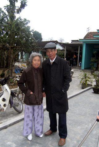 Xúc động chuyện cụ ông 78 tuổi tìm người yêu cũ cho vợ