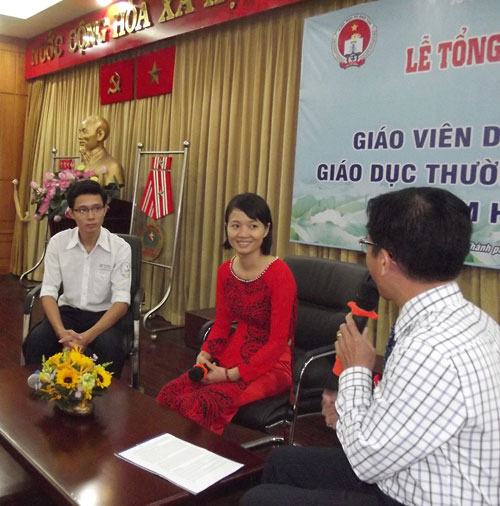 Hoa điểm 10 giáo dục thường xuyên