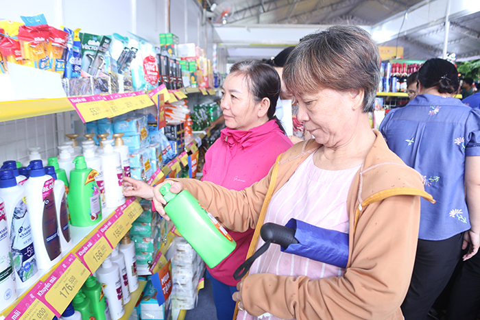 Bán hàng lưu động: Đem hàng giá bình ổn tới người tiêu dùng