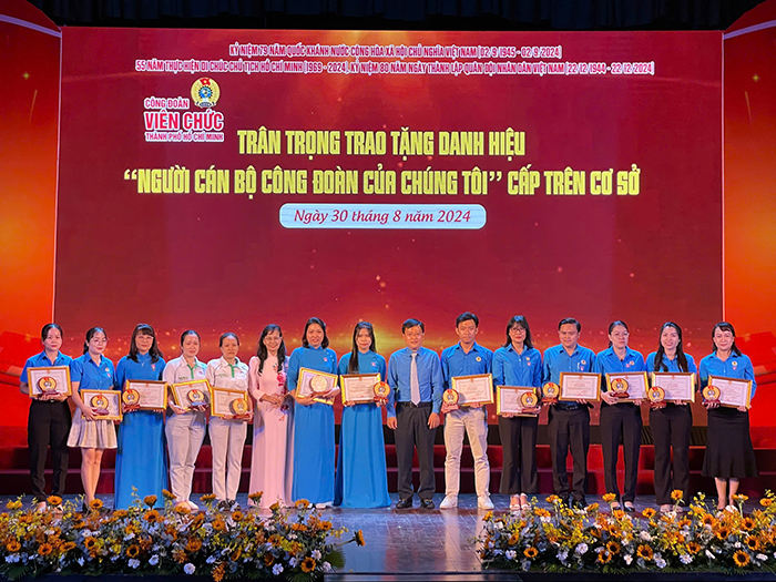 Công đoàn Viên chức TP.HCM tuyên dương nhiều cán bộ công đoàn tiêu biểu