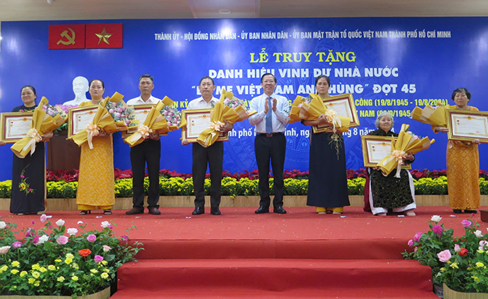 TP.HCM truy tặng danh hiệu cho 7 mẹ Việt Nam anh hùng