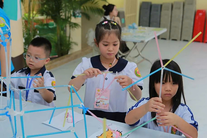 Thanh toán không dùng tiền mặt: Yêu cầu trường chọn ngân hàng có phí thấp nhất hoặc không thu phí