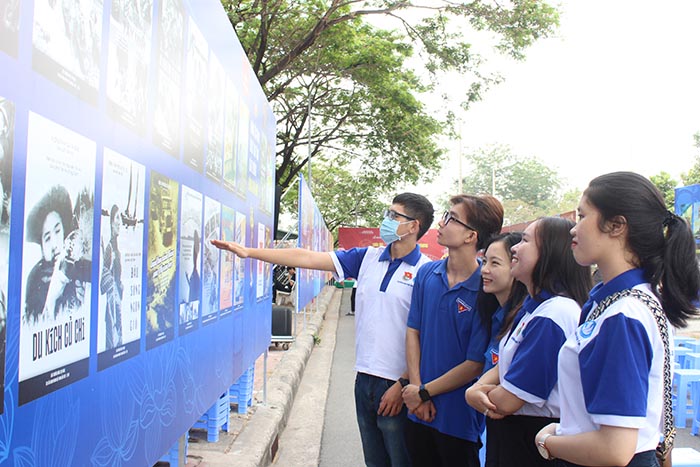 Cần phát triển đội ngũ lý luận, phê bình văn học nghệ thuật