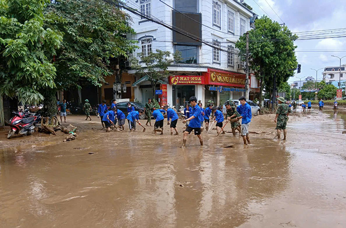 Bộ GD-ĐT đề nghị các trường ĐH, CĐ miễn, giảm học phí cho sinh viên bị ảnh hưởng bởi bão lũ