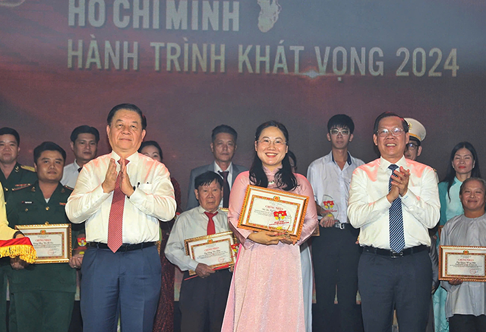 Học tập và làm theo tư tưởng, đạo đức, phong cách Hồ Chí Minh: Phát huy tinh thần “tiên phong – đổi mới – sáng tạo”