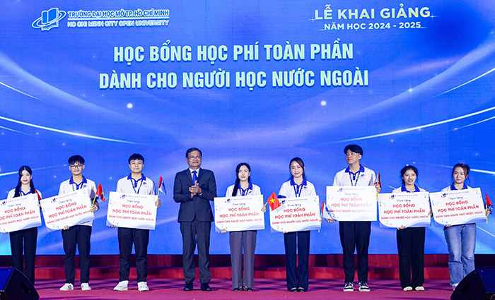 Giảm giá vé phà, tàu điện cho học sinh, sinh viên