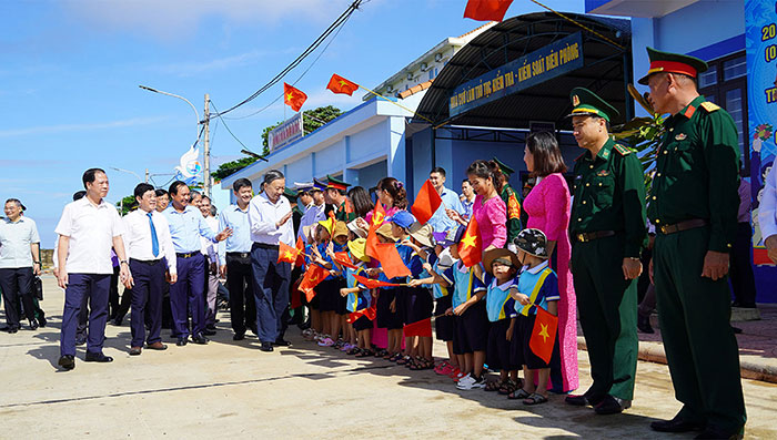 Tổng Bí thư, Chủ tịch nước Tô Lâm thăm và làm việc tại huyện đảo Cồn Cỏ, tỉnh Quảng Trị