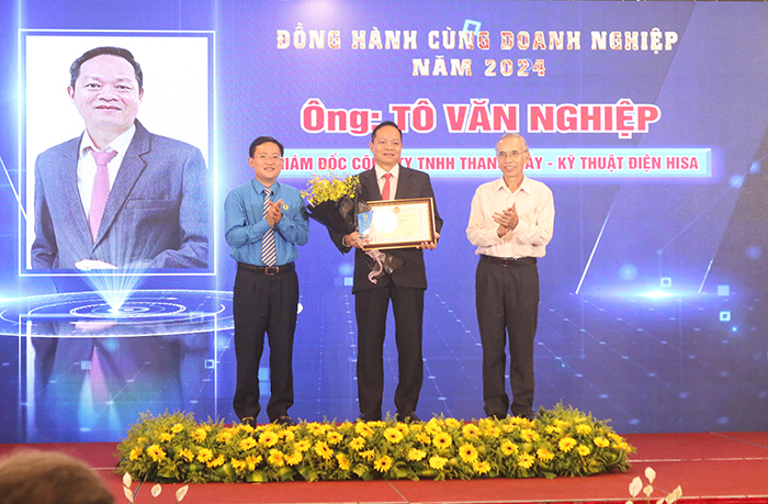 Tôn vinh 23 chủ doanh nghiệp vì người lao động