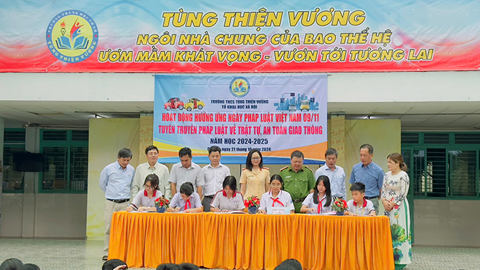 Tuyên truyền Luật  Giao thông đường bộ cho học sinh