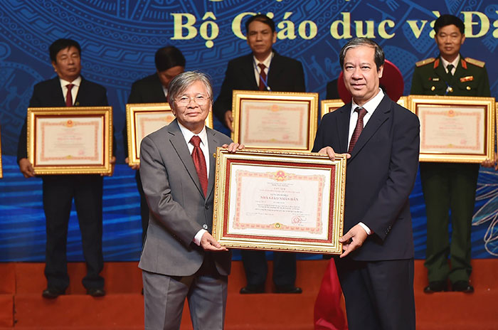 Bộ trưởng Nguyễn Kim Sơn: Các thầy cô là hạt nhân để giải quyết những vấn đề mới, vấn đề khó