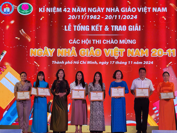 Gần 90.000 lượt giáo viên, học sinh sinh viên tham hoạt động chào mừng 20-11