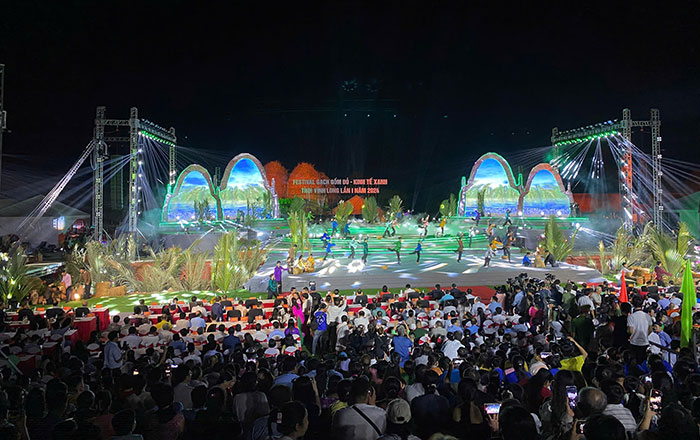 Khai mạc Festival Gạch gốm đỏ – Kinh tế xanh Vĩnh Long lần I năm 2024