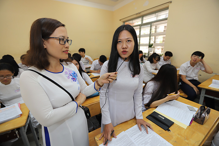 Xin đừng làm tổn thương nghề cao quý