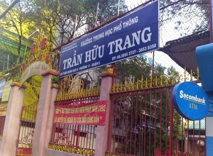 Học sinh lớp 12 Trường THPT Trần Hữu Trang phải kiểm tra lại môn tiếng Anh