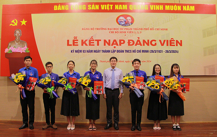 Ứng dụng công nghệ thông tin: Góp phần nâng cao chất lượng sinh hoạt chi bộ