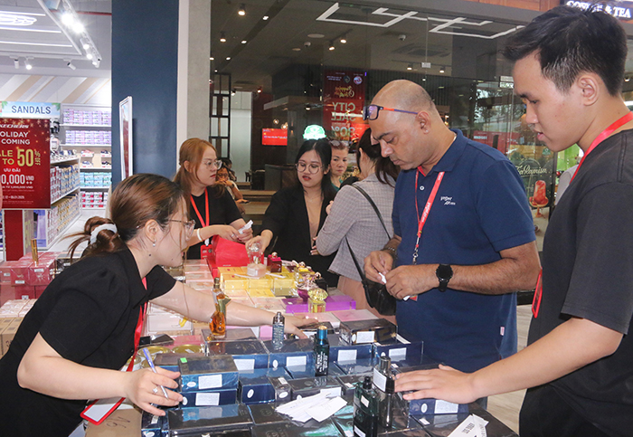 TP.HCM: Tập trung vào các ngành dịch vụ cao cấp, có giá trị gia tăng cao