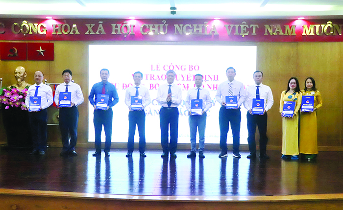 Sở GD-ĐT TP.HCM bổ nhiệm, điều động gần 20 cán bộ quản lý