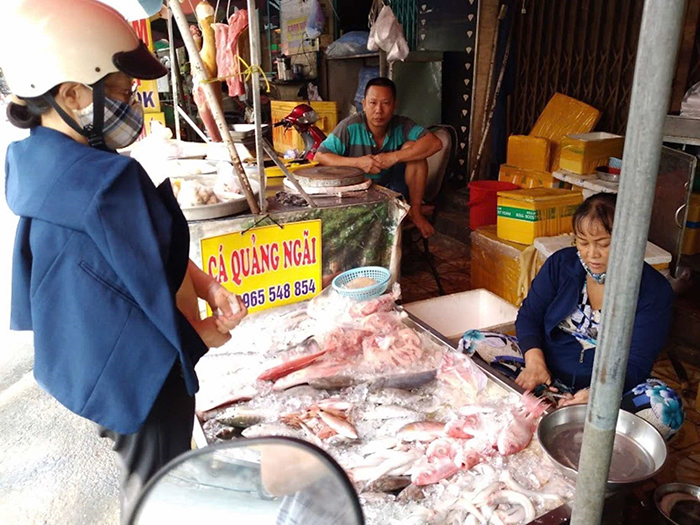 Đi chợ Quảng Ngãi  ở Sài Gòn