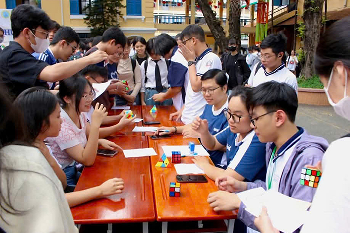 Giáo dục toàn diện học sinh từ sân chơi câu lạc bộ