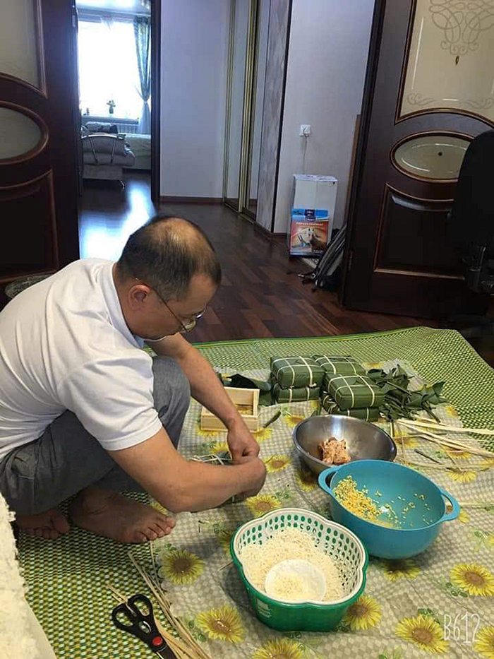 Rưng rưng Tết Việt ở trời Tây!