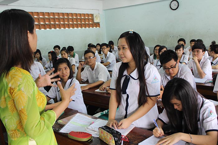 Dạng đề so sánh hai tác phẩm: Dễ hay khó?