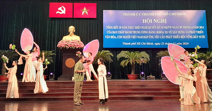 TP.HCM: Xây dựng và phát triển con người toàn diện nhưng có bản sắc riêng