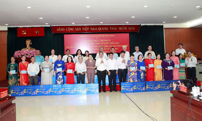 TP.HCM: Gặp gỡ 72 trưởng ban công tác mặt trận khu phố, ấp tiêu biểu