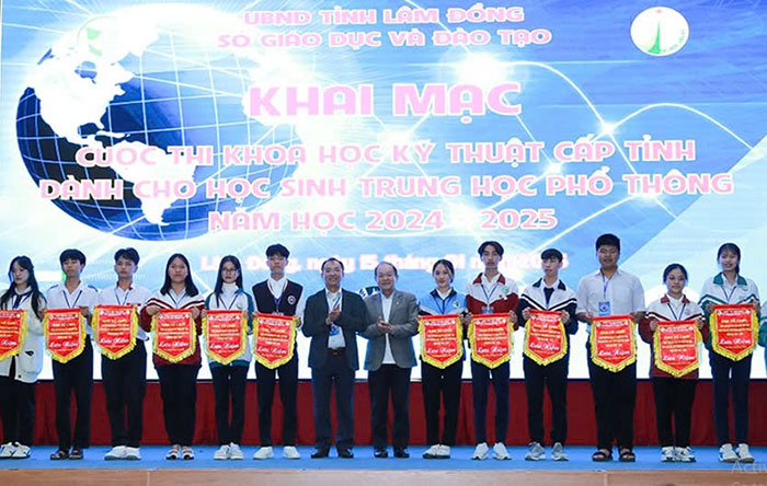 Lâm Đồng: Tổ chức Cuộc thi khoa học kỹ thuật học sinh trung học