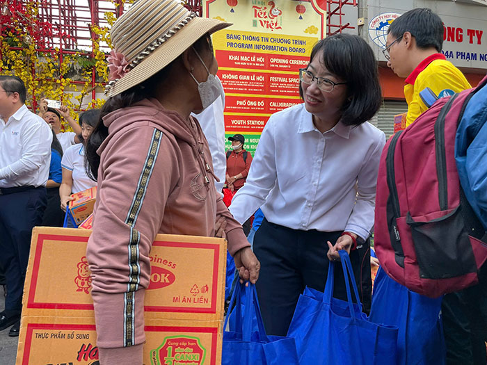 Chuyến xe mùa xuân – Thắp sáng ước mơ đoàn tụ ngày Tết